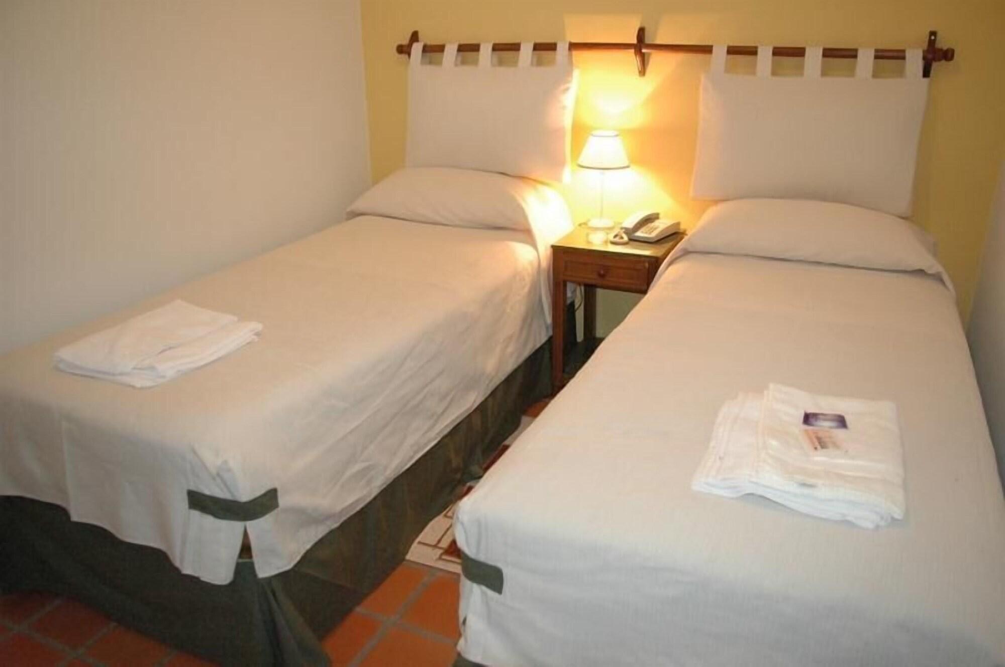 Donna Alda Hotel Салта Екстериор снимка