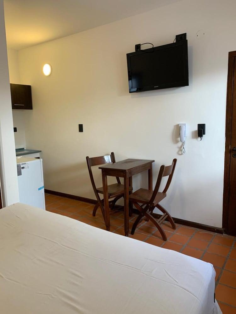 Donna Alda Hotel Салта Екстериор снимка