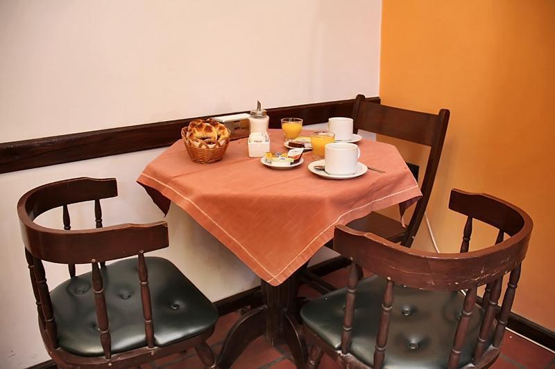 Donna Alda Hotel Салта Екстериор снимка